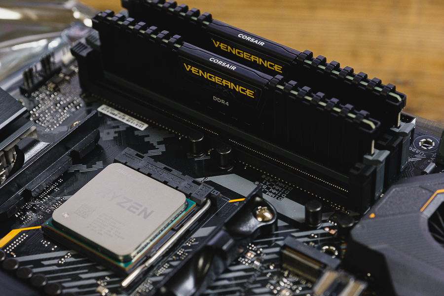 写真編集にも使うメインPCを AMD Ryzen 7 3700X ＋ Radeon RX 5700 で