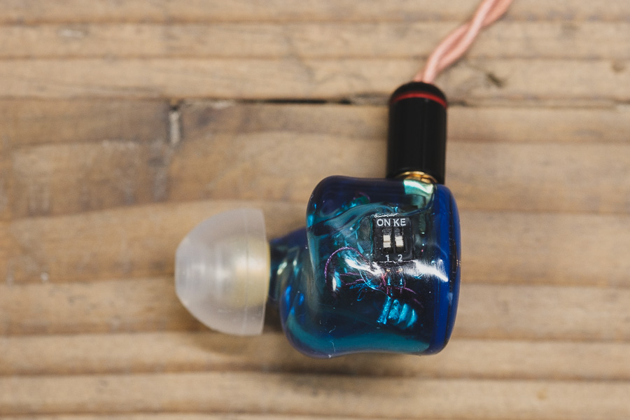 Kinboofi KBF MK4 スイッチ付き 中華イヤホン 購入レビュー】初めての中華イヤホン KINBOOFI KBF MK4 が凄く