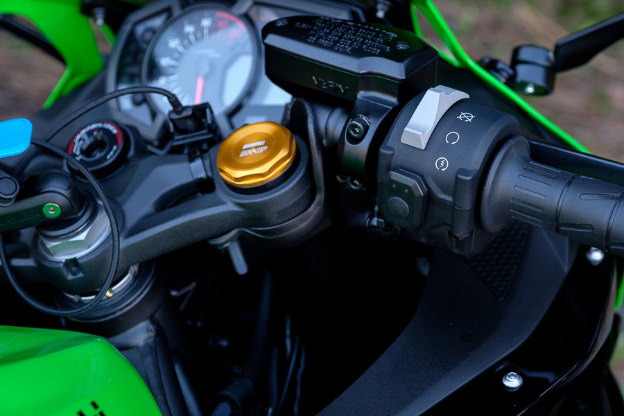 カワサキ Ninja ZX-25R SE KRT EDITION がキターー！（2022年