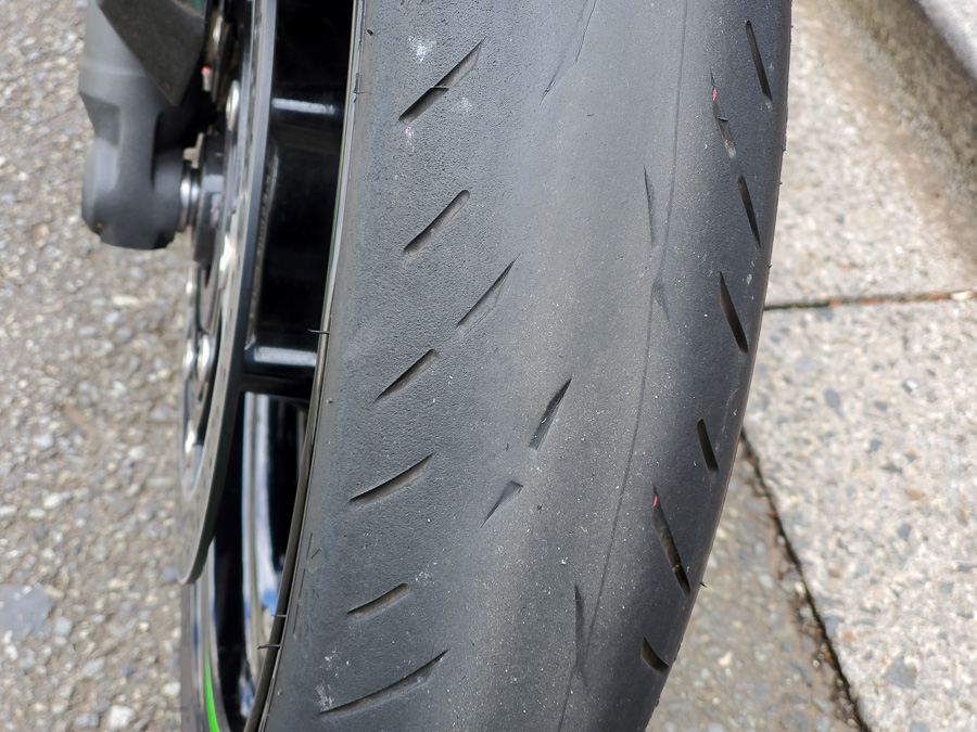 ZX-25R のタイヤをブリジストン「S22」に交換して約 3,000km