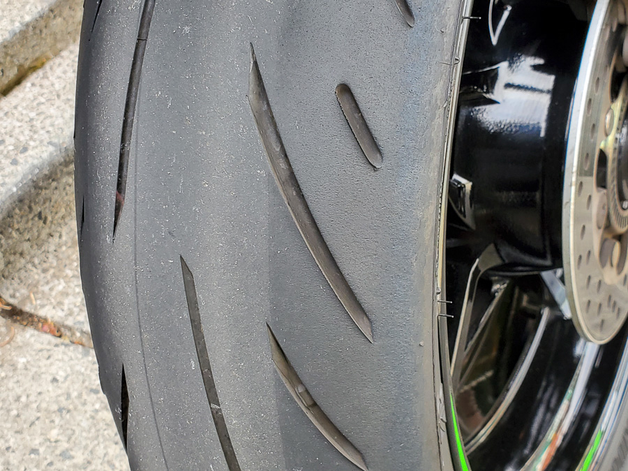 ブリジストン S22 ZX-25R のタイヤをブリジストン「S22」に交換して約 3,000km