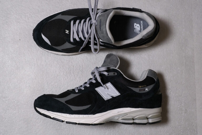 雨の日用スニーカーとして New Balance「2002RX GTX (M2002RXD