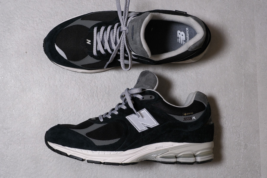 雨の日用スニーカーとして New Balance「2002RX GTX (M2002RXD